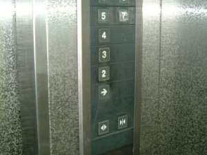 �G���x�[�^�̋L���H